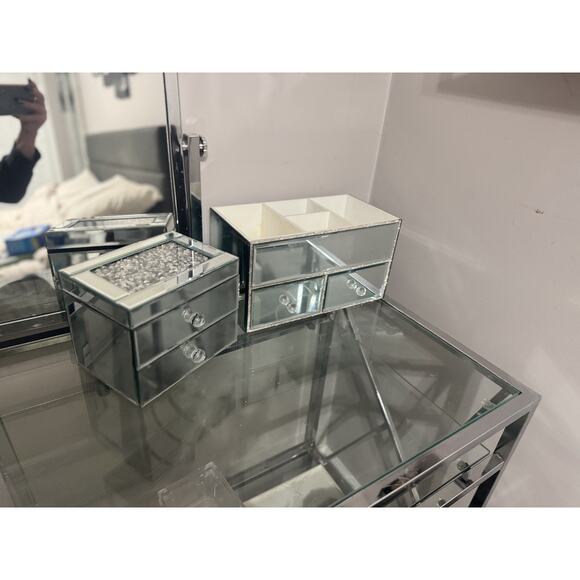 Luxury Glam Mirrored Vanity Organizer – Velvet Interior Makeup Drawer - Picture 14 of 14